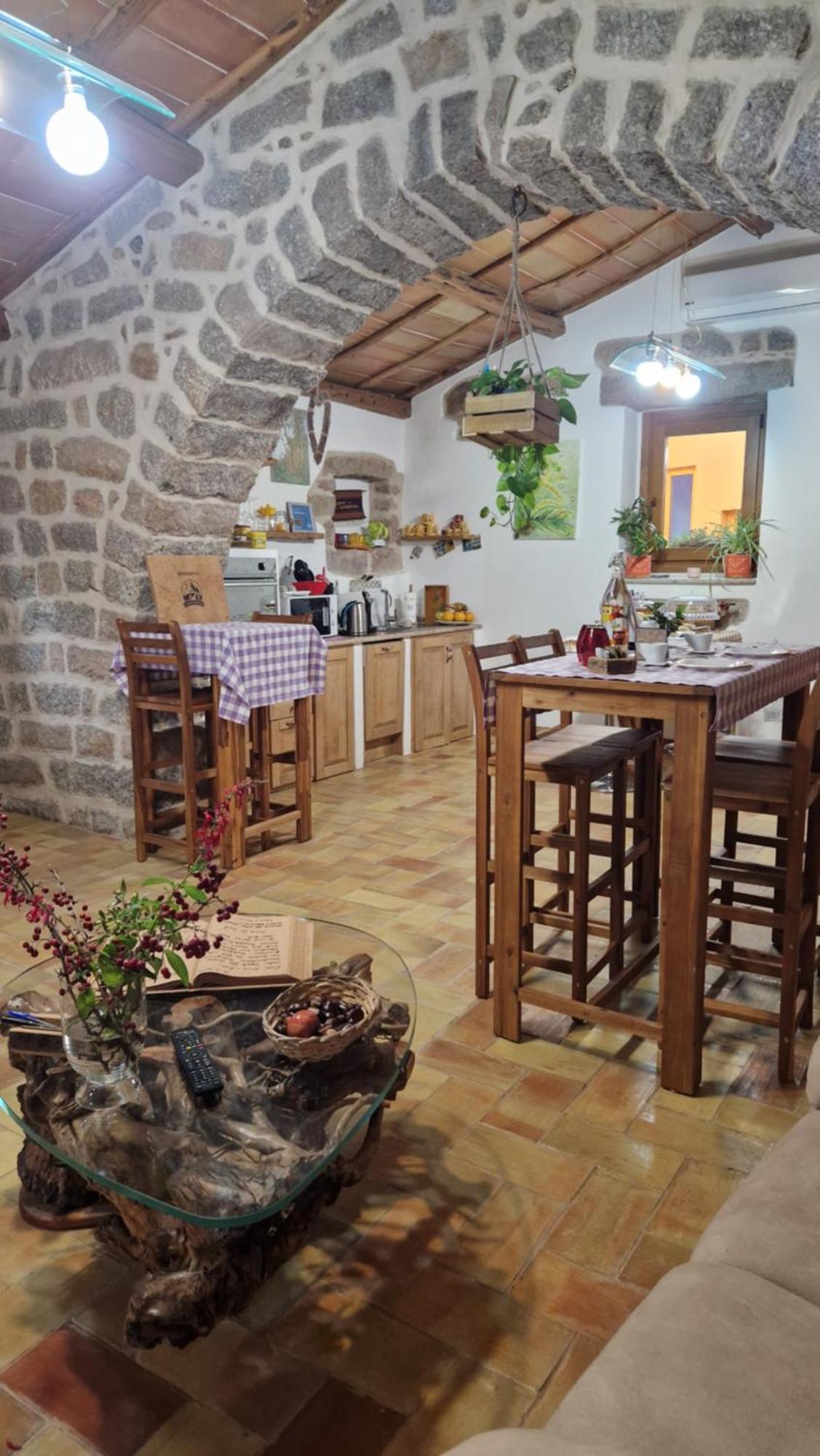 Limbara Dreaming Hotel Tempio Pausania Kültér fotó